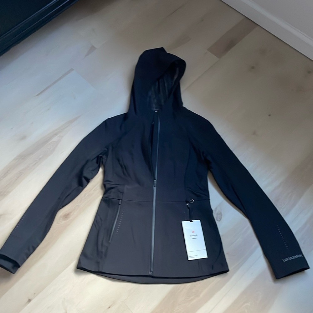 Lululemon Cross Chill Jacket